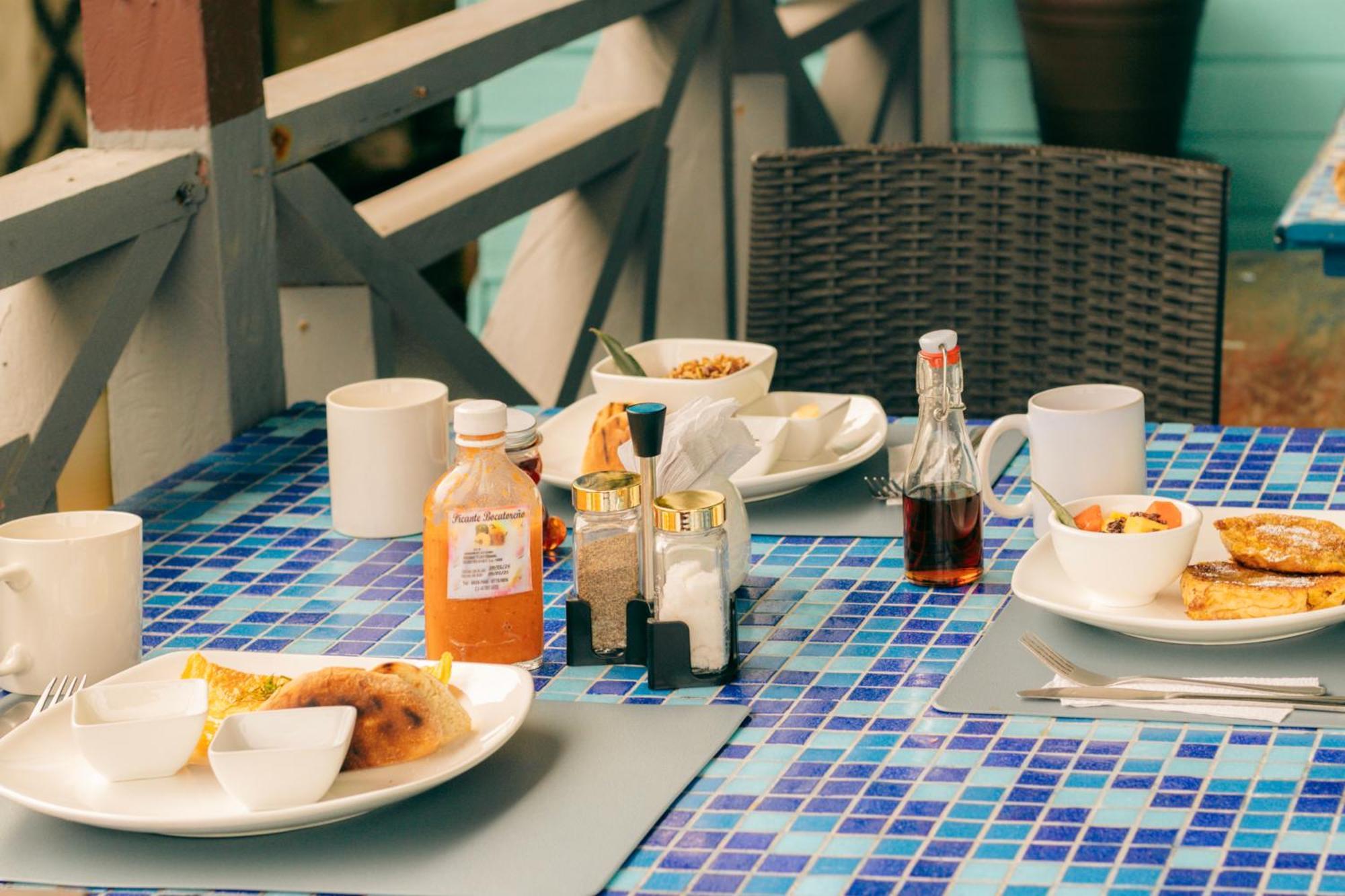 Saigon Bay Bed & Breakfast ボカス・タウン エクステリア 写真