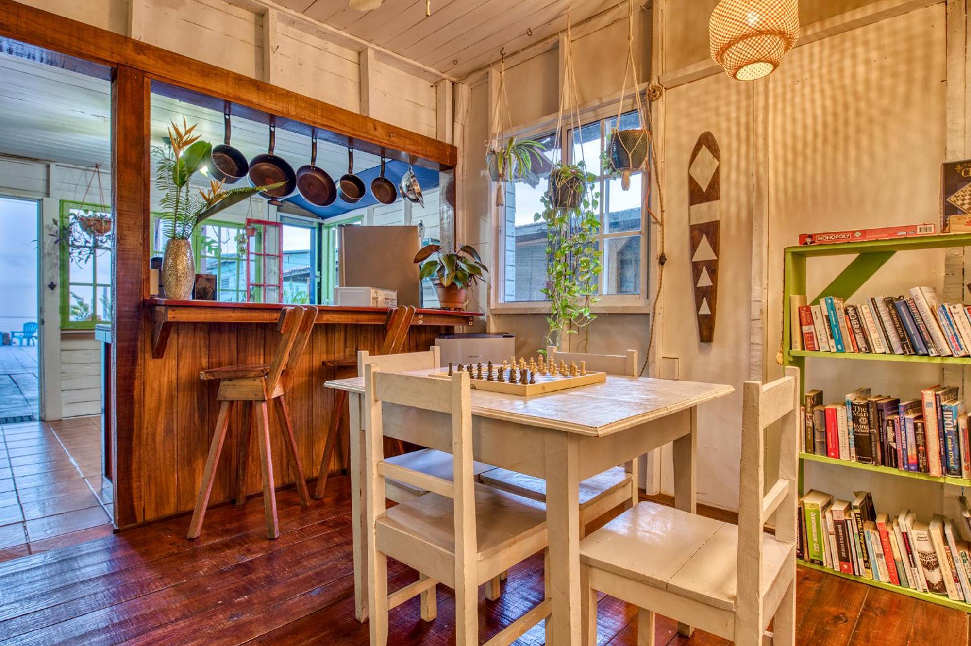 Saigon Bay Bed & Breakfast ボカス・タウン エクステリア 写真