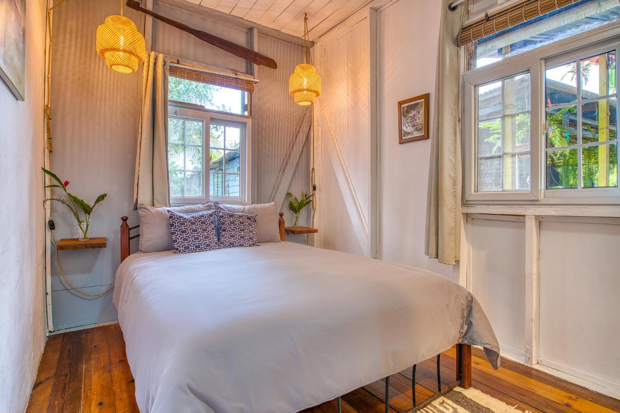 Saigon Bay Bed & Breakfast ボカス・タウン エクステリア 写真
