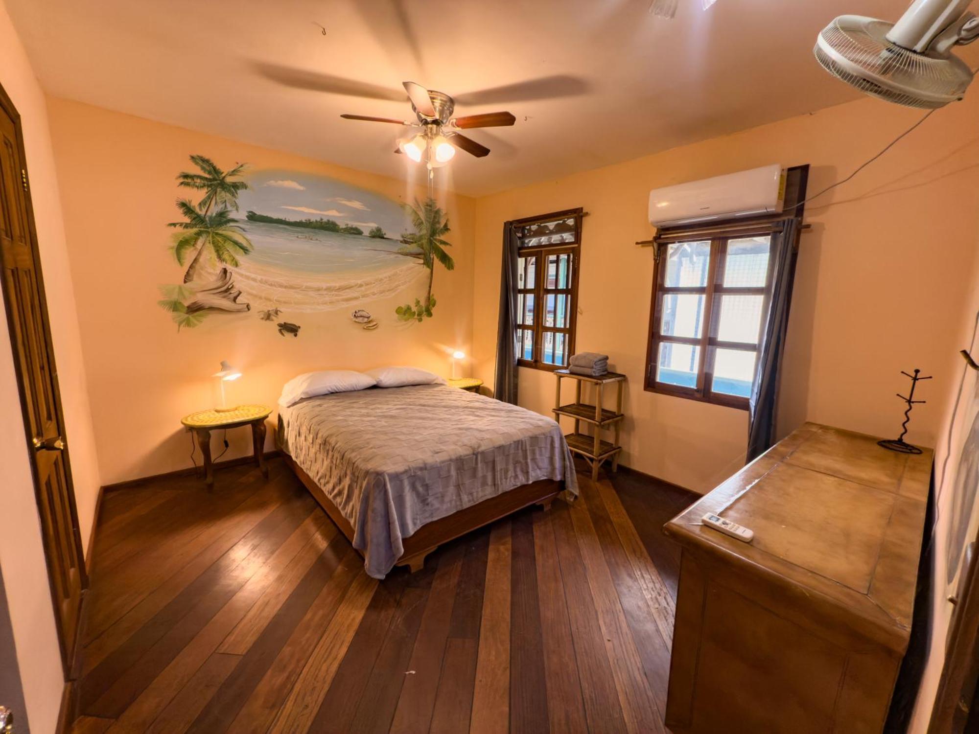 Saigon Bay Bed & Breakfast ボカス・タウン 部屋 写真